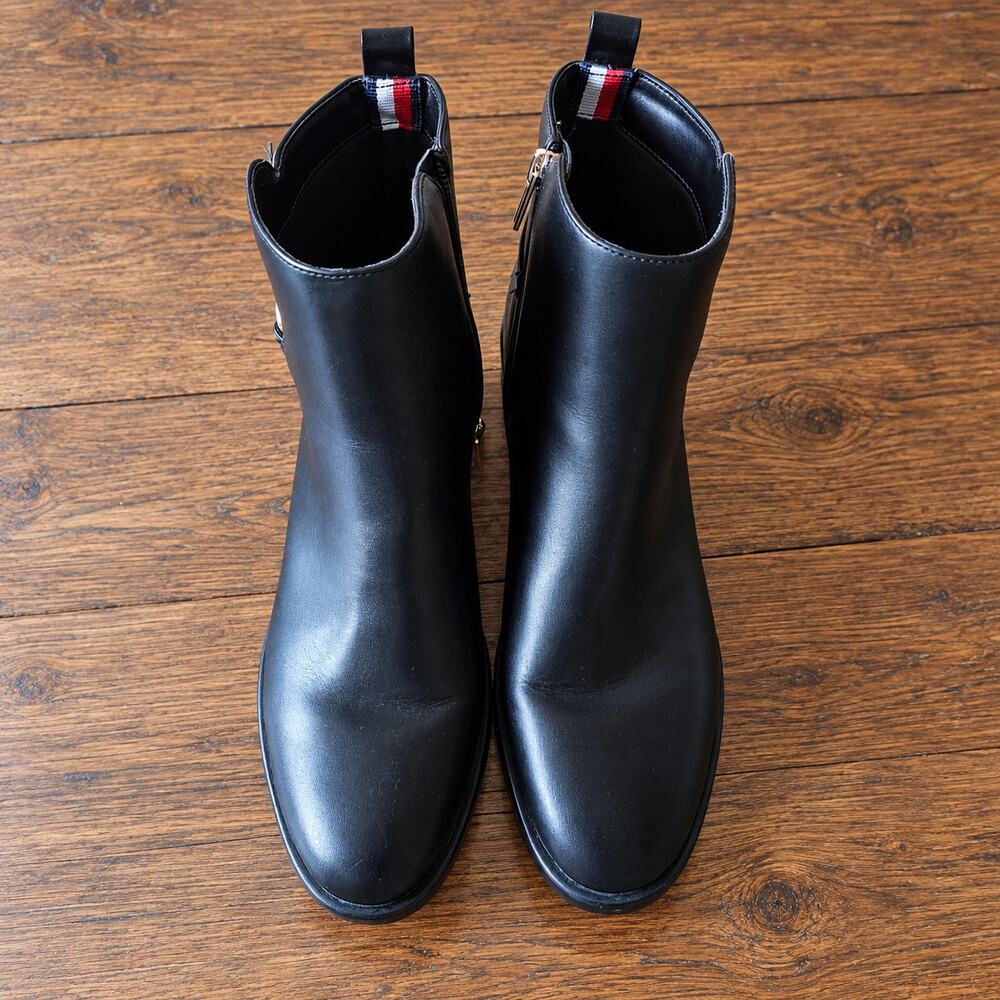 Tommy Hilfiger Women's Ankle Boots Size 9 Black Gold Logo Side Zip